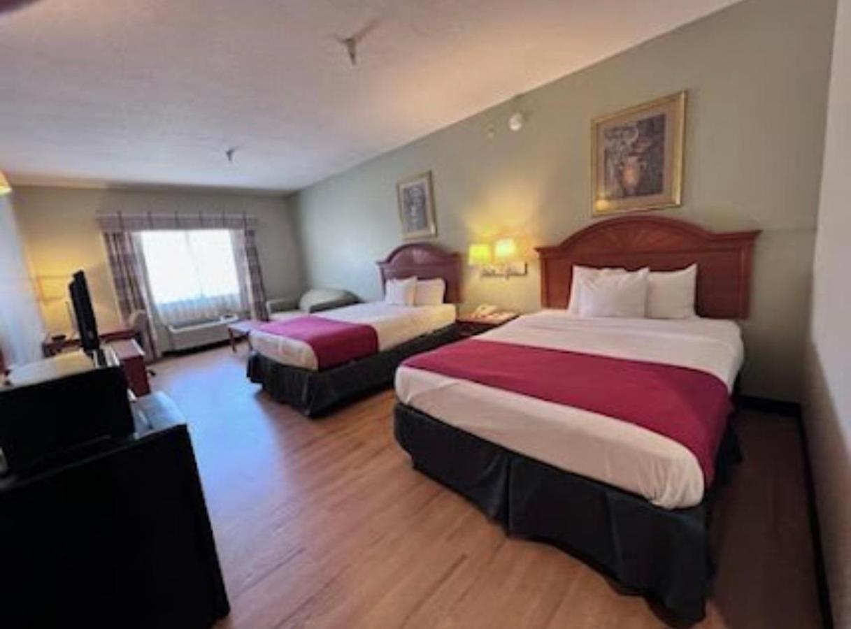 Americas Best Value Inn Wiggins Экстерьер фото