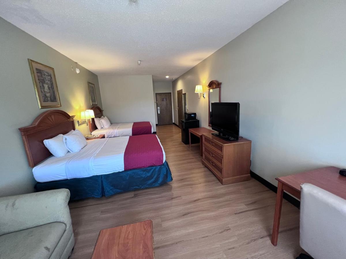 Americas Best Value Inn Wiggins Экстерьер фото